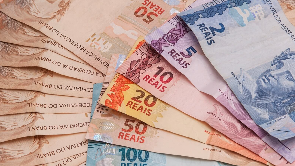 Uruguai aprova salário mínimo de R$ 3.335 e lidera o ranking da América do Sul
