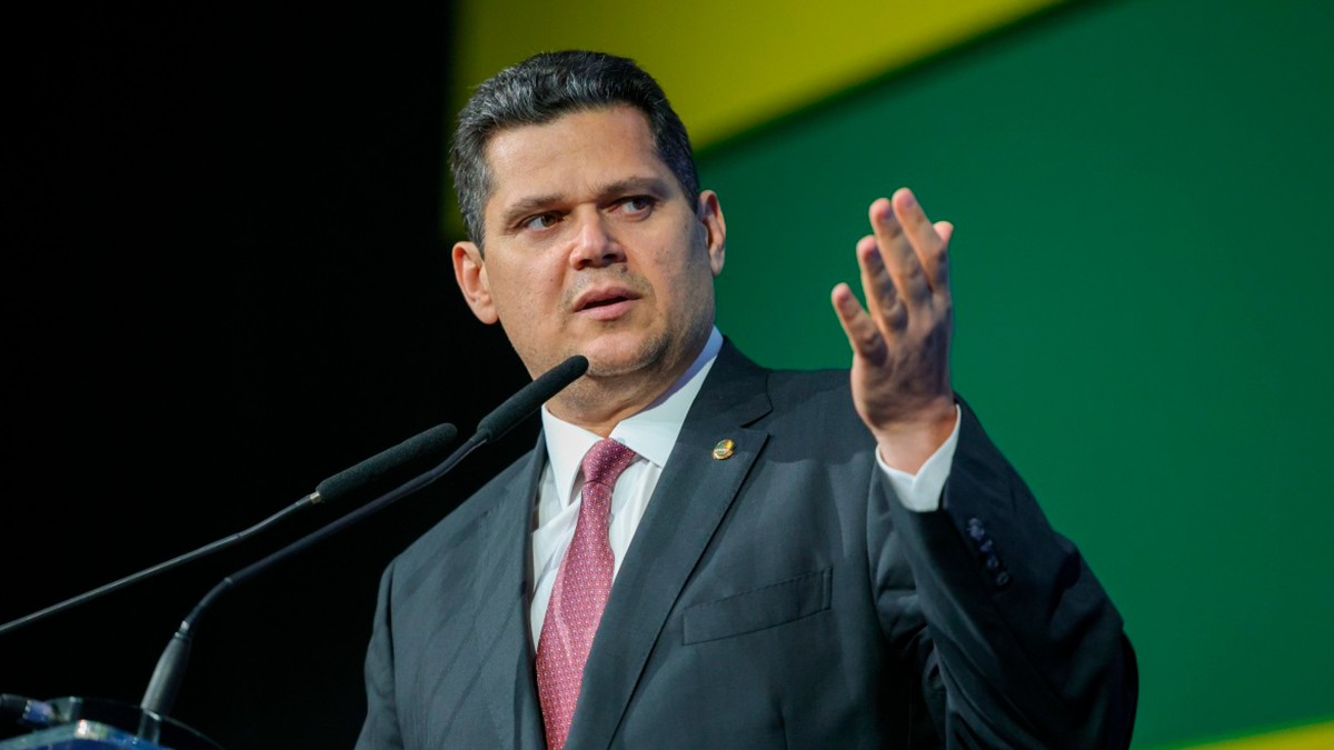 Alcolumbre reage a mensagens de Vorcaro, critica imprensa e anuncia medidas judiciais
